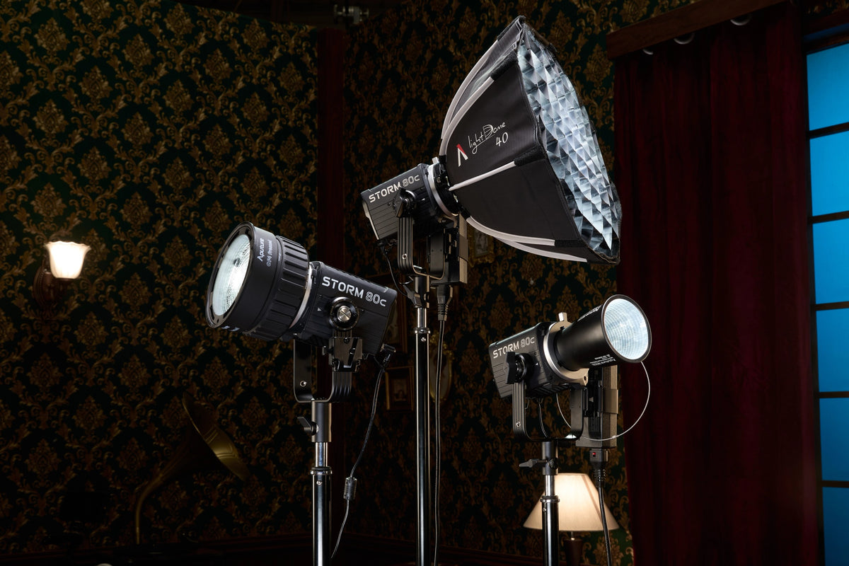 STORM 80c three-light kit