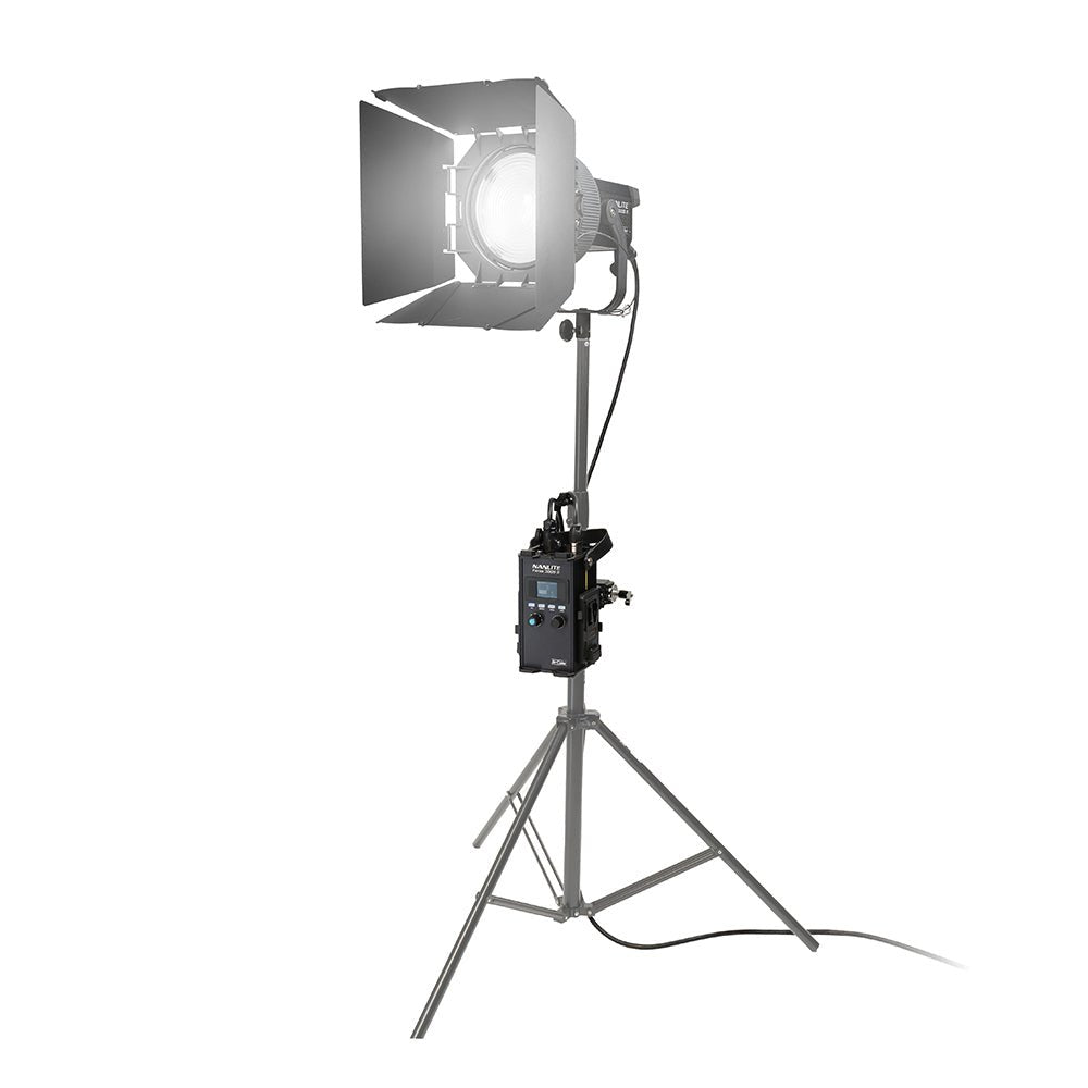 Forza 300B II KIT with FL-20G Fresnel & Trolley Case product view 2