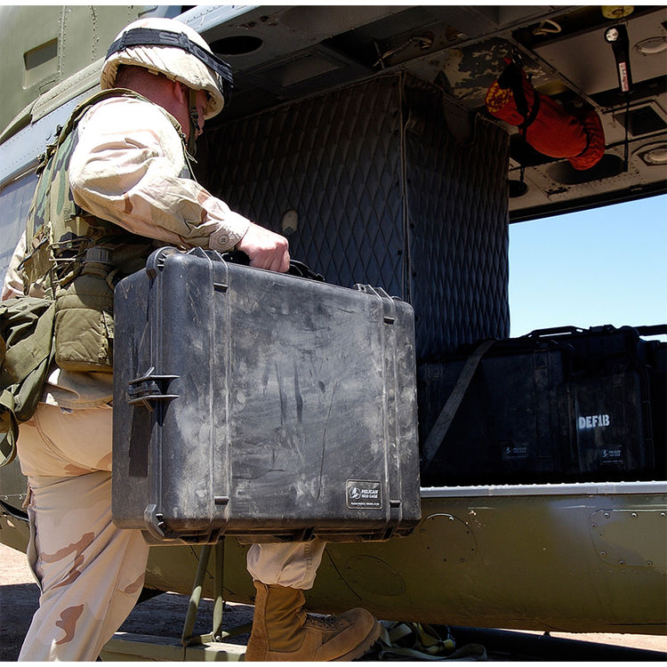 LCM215-HDR+ 21.5inch 1500nits Field Monitor with Pelican 1600 Case Kit - Filmgear Canada