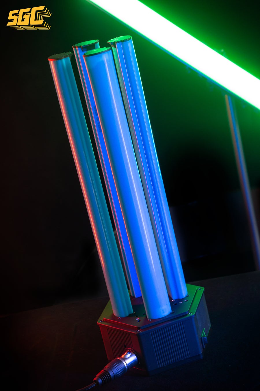 SGC External Quad-Bank 4 Battery Charging Station Set for Prism and Hybrid Tubes - Filmgear Canada