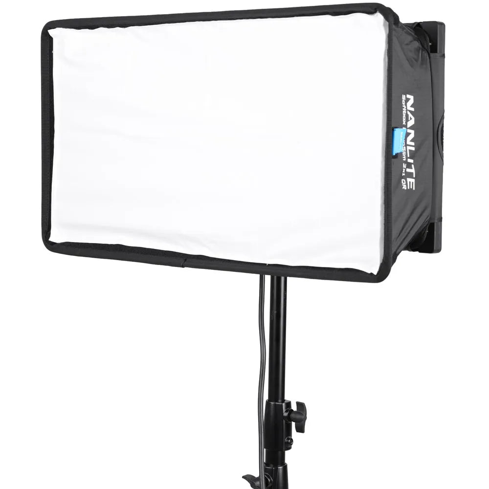 Nanlite Nanlite PavoSlim 120C LED RGBWW Panel Light - Film Gear Canada