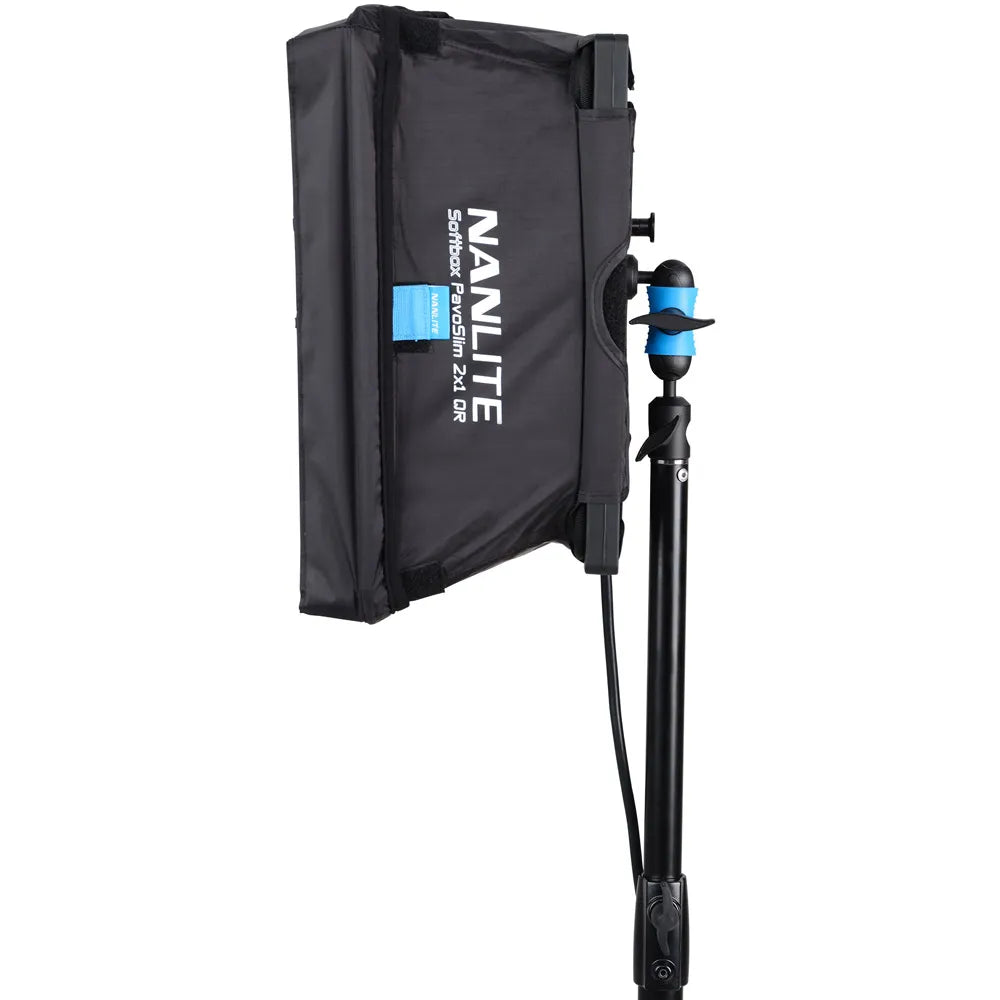 Nanlite Nanlite PavoSlim 120C LED RGBWW Panel Light - Film Gear Canada
