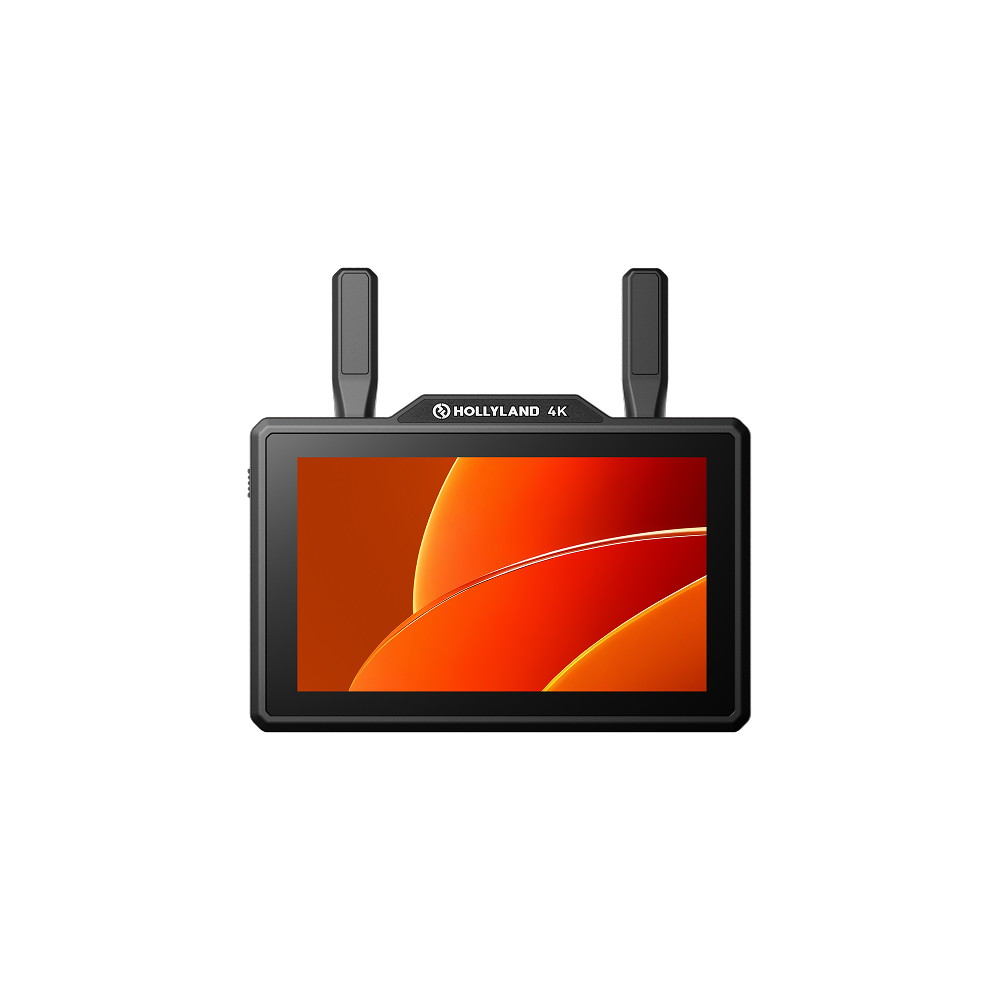Hollyland Pyro 5 4K 5.5-inch wireless transceiving monitor with antennas