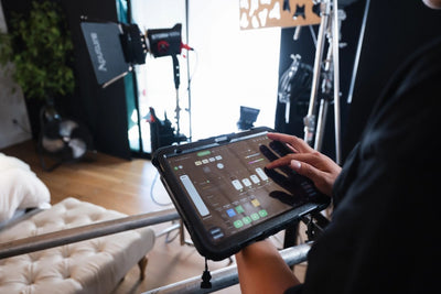 Aputure STORM 400x LED Monolight (V-Mount) feature highlight 4