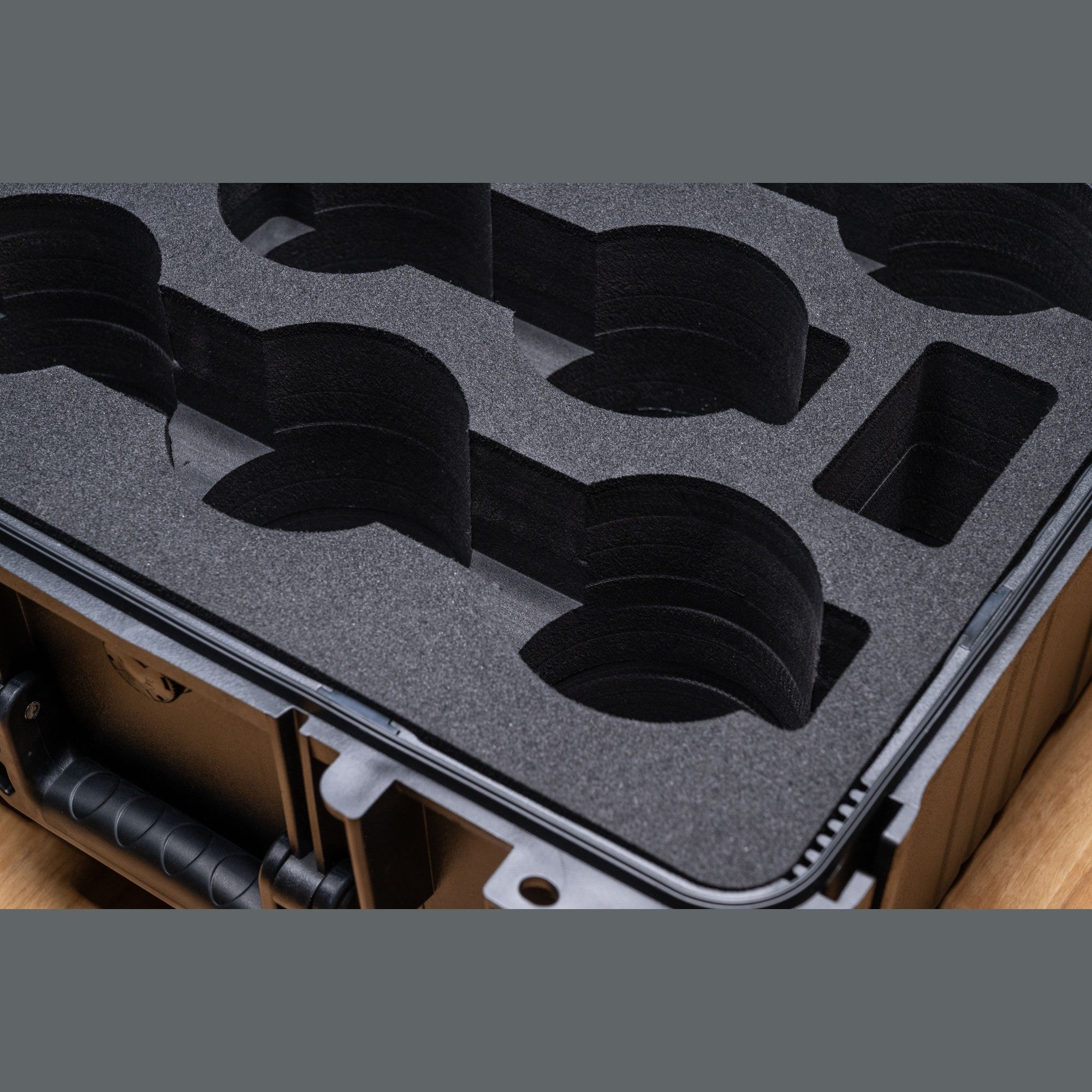 NiSi AUREUS Hardshell Case for 8 Lenses - Film Gear Canada